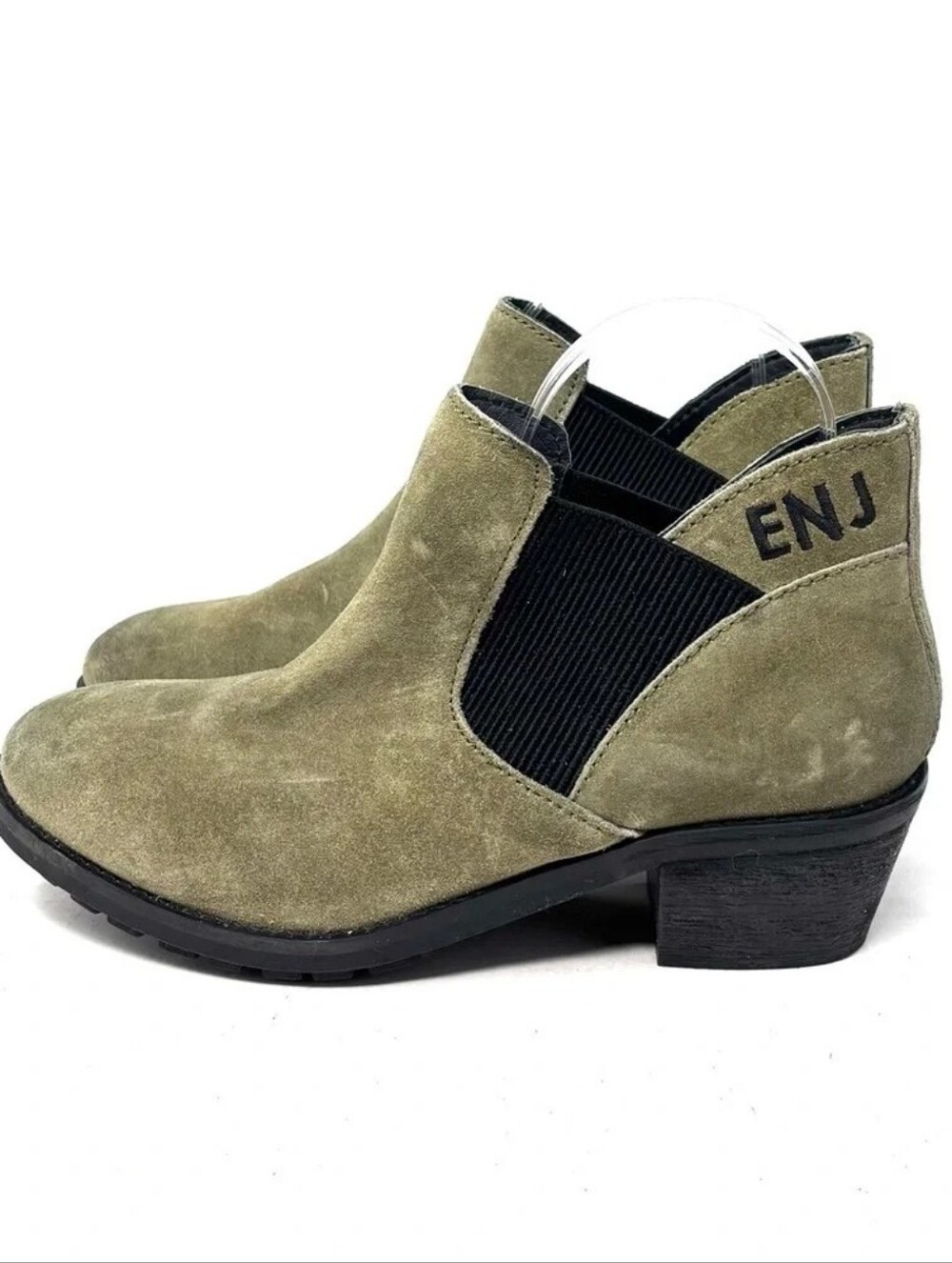 NWT Enjoiya Star Booties In Olive Suede Size 7